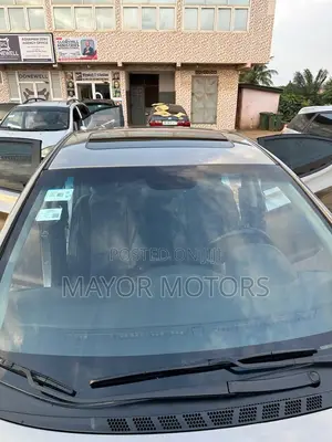 Hyundai Elantra Limited 4dr Sedan (1.8L 4cyl 6A) 2015 Gray