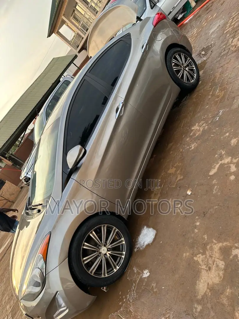 Hyundai Elantra Limited 4dr Sedan (1.8L 4cyl 6A) 2015 Gray