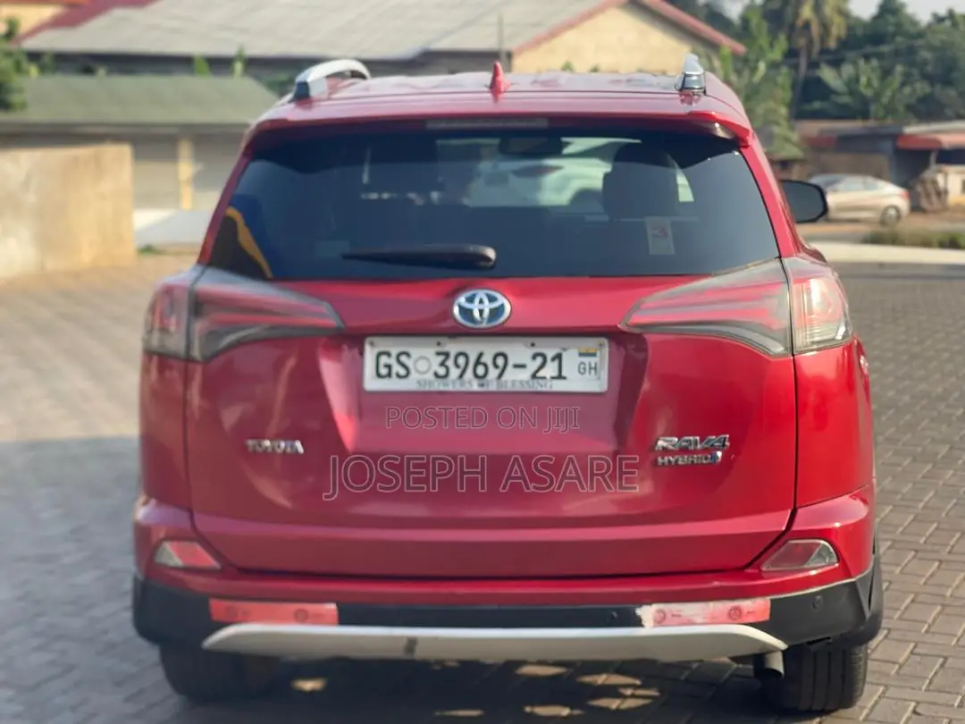 Toyota RAV4 2017 Red