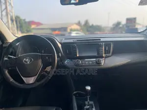 Toyota RAV4 2017 Red