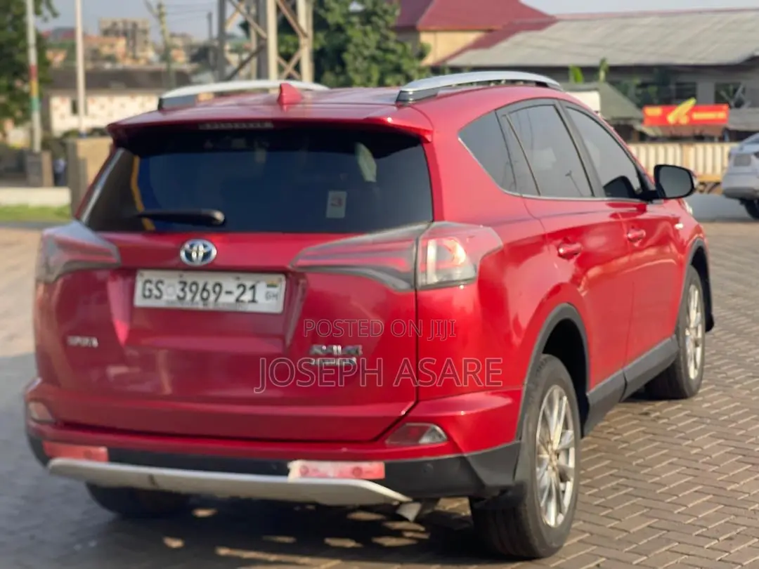 Toyota RAV4 2017 Red