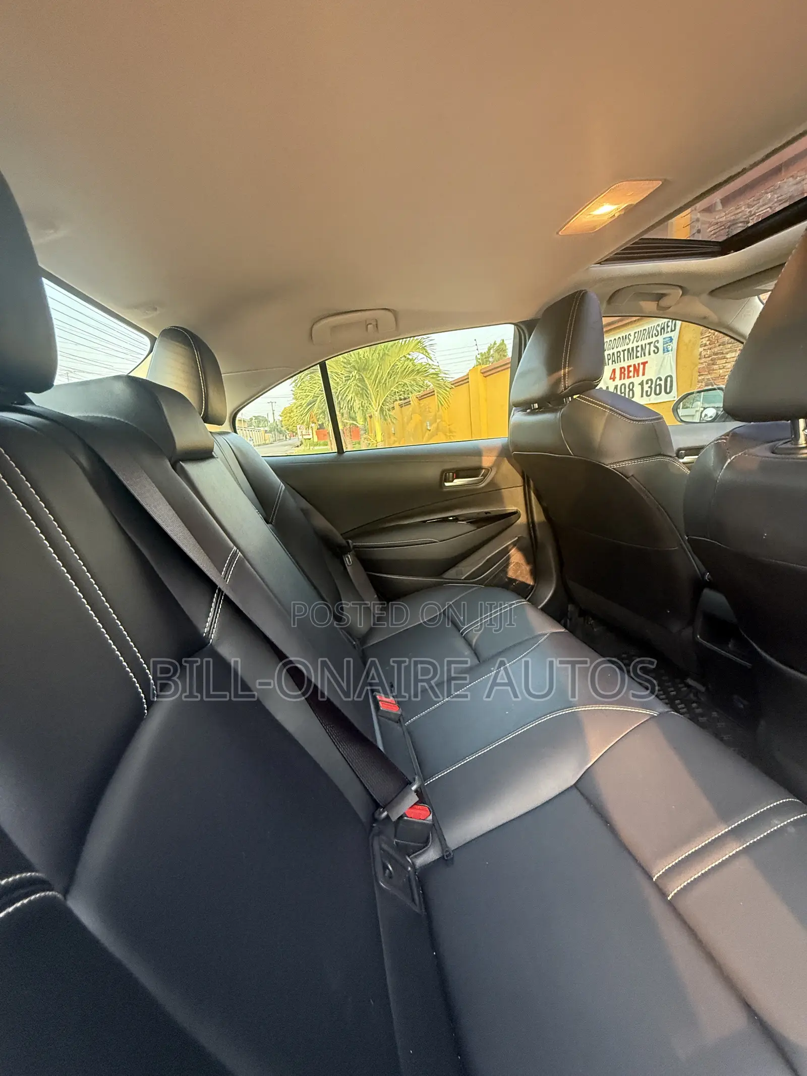 Toyota Corolla XLE 2020 White