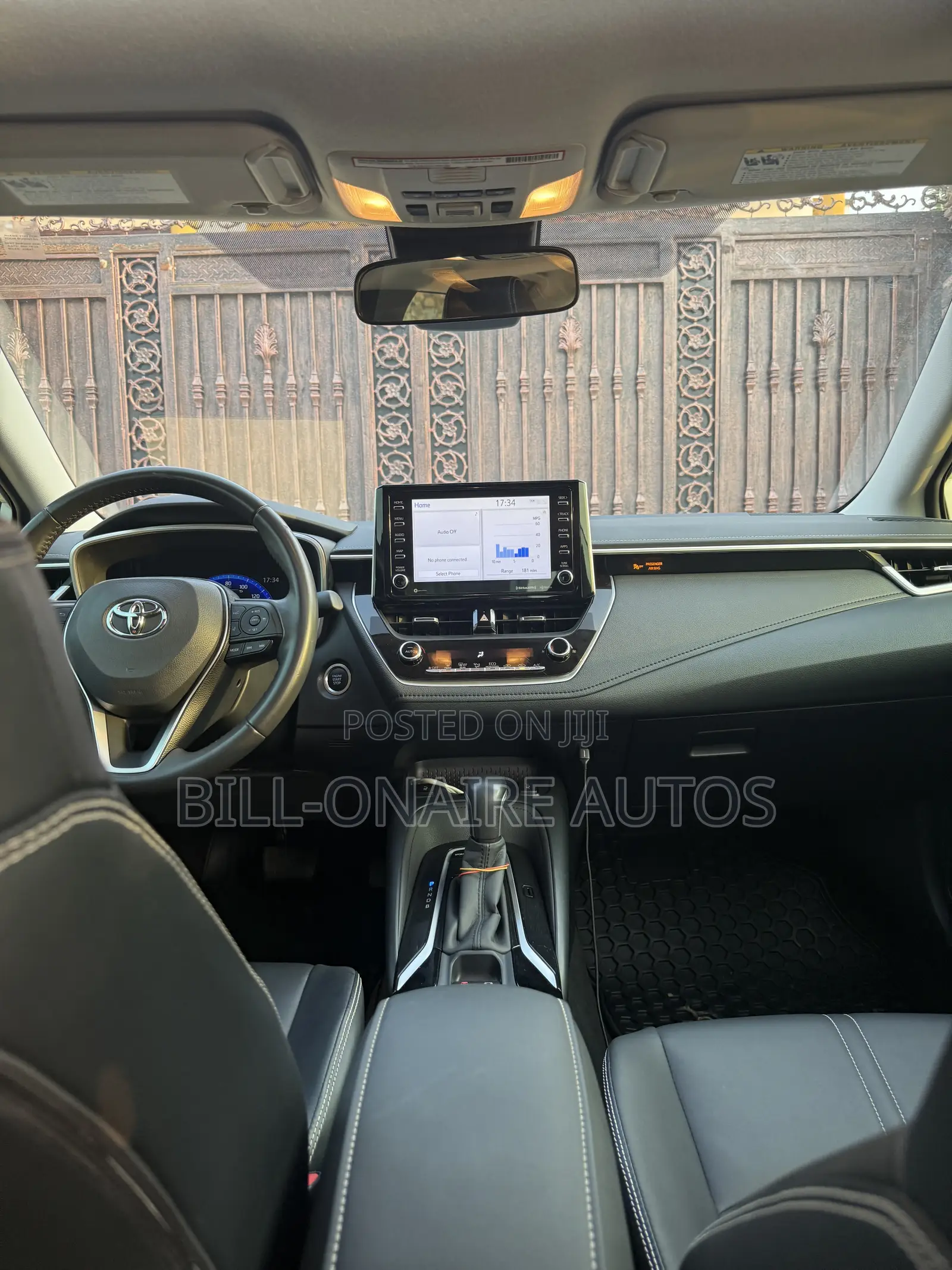 Toyota Corolla XLE 2020 White