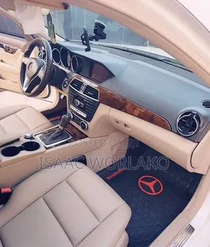 Mercedes-Benz C300 2014 White