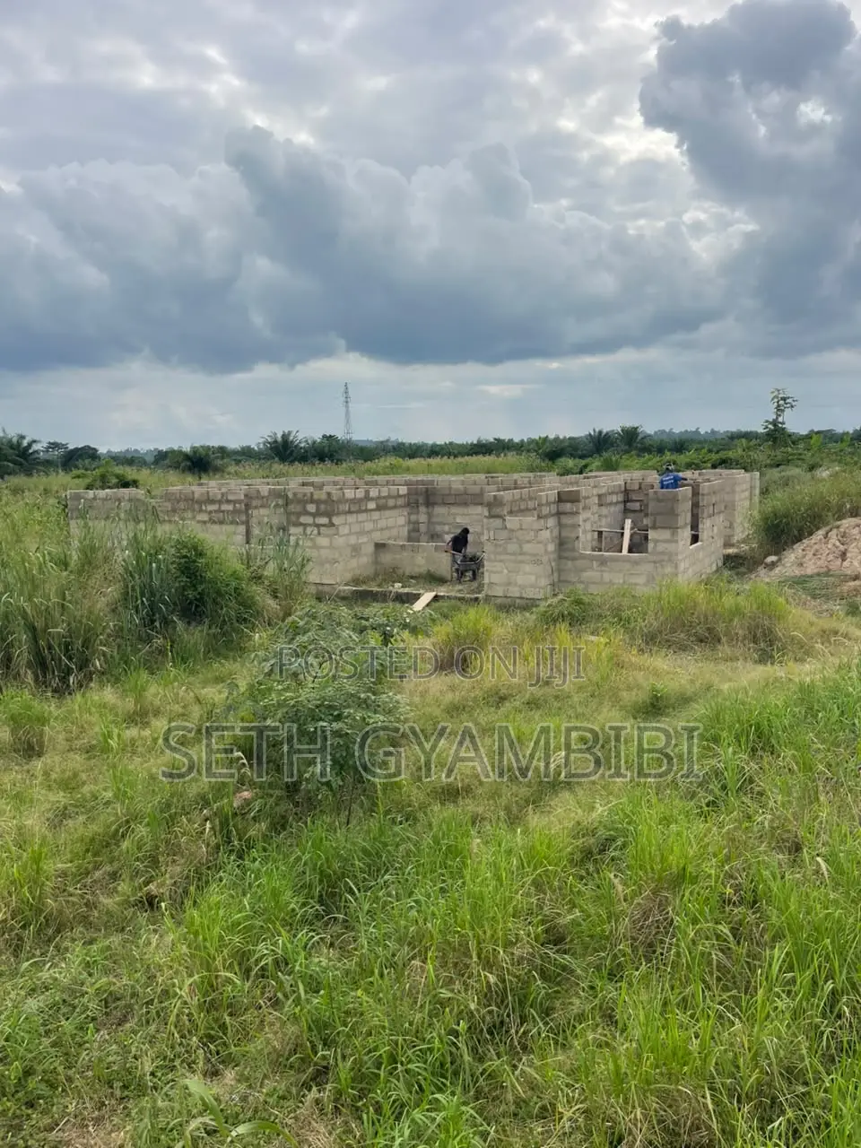 Uncompleted 14 Bedroom With Bar and Conference Hall for Hotel
