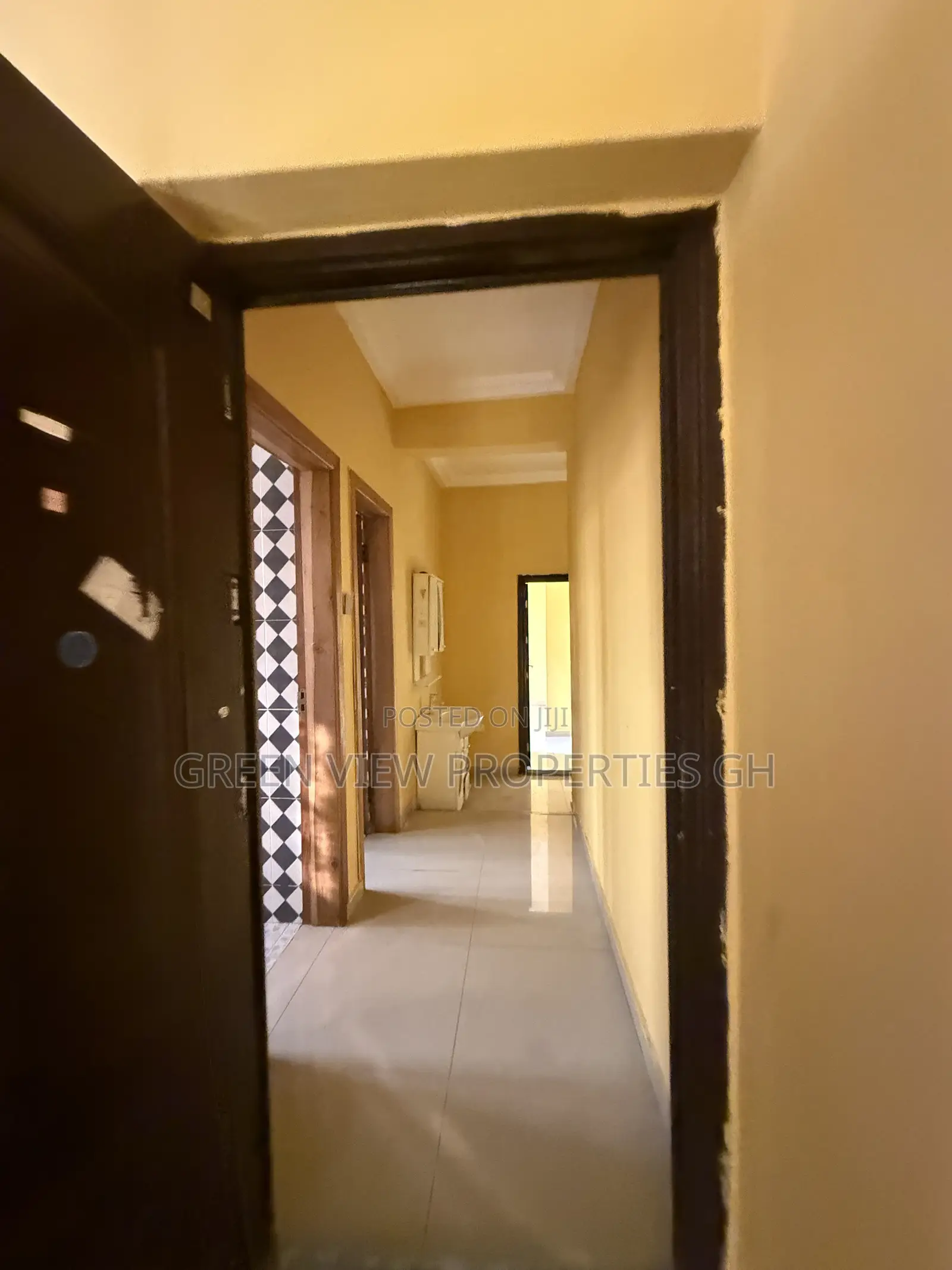2bdrm Apartment in West Hills Mall Area for rent