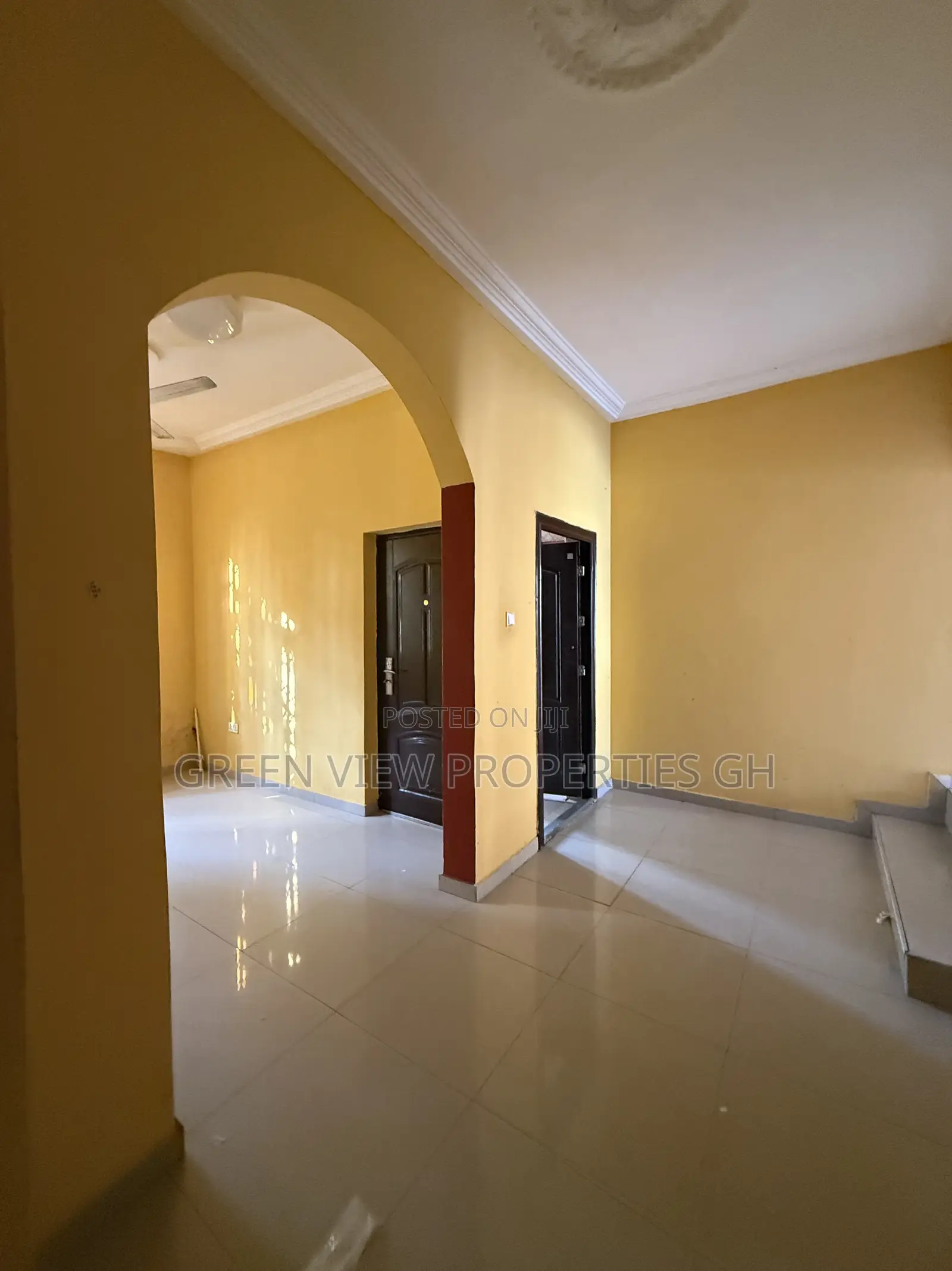 2bdrm Apartment in West Hills Mall Area for rent