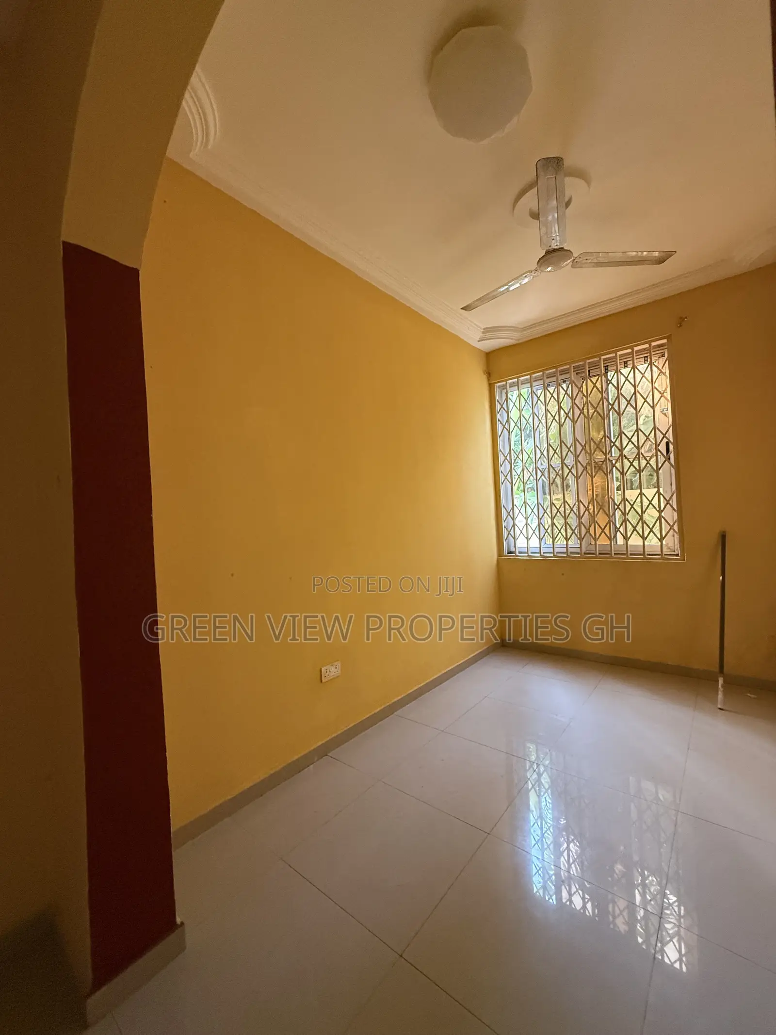 2bdrm Apartment in West Hills Mall Area for rent