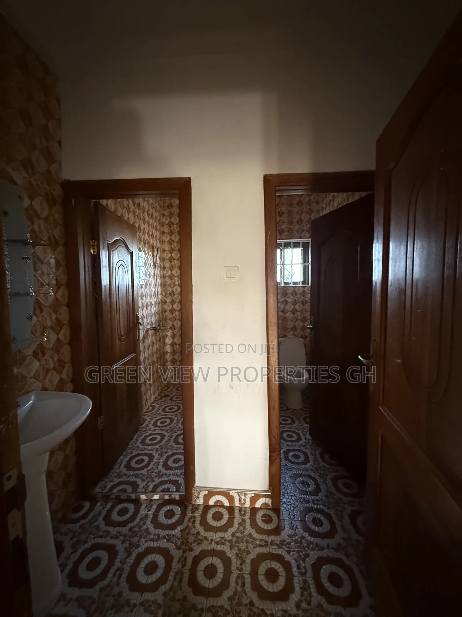 2bdrm Apartment in West Hills Mall Area for rent