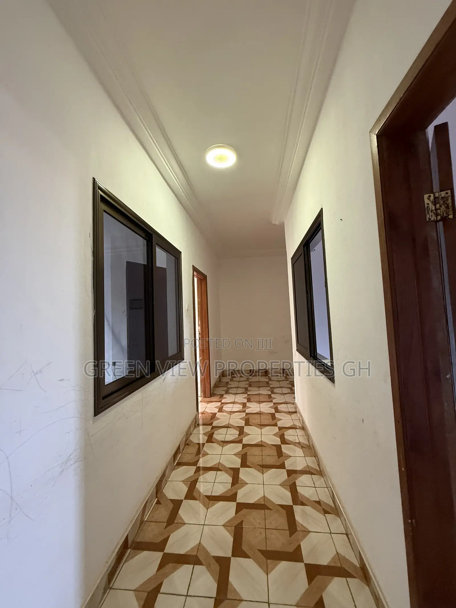 2bdrm Apartment in West Hills Mall Area for rent