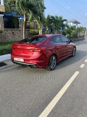 Hyundai Elantra Sport Sedan FWD (1.6L 4cyl 6M) 2017 Red
