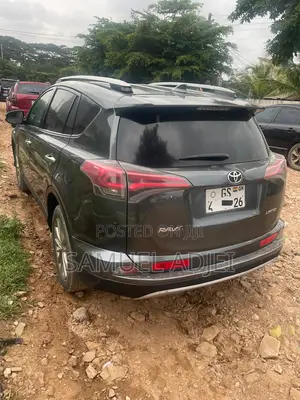 Toyota RAV4 2016 Gray