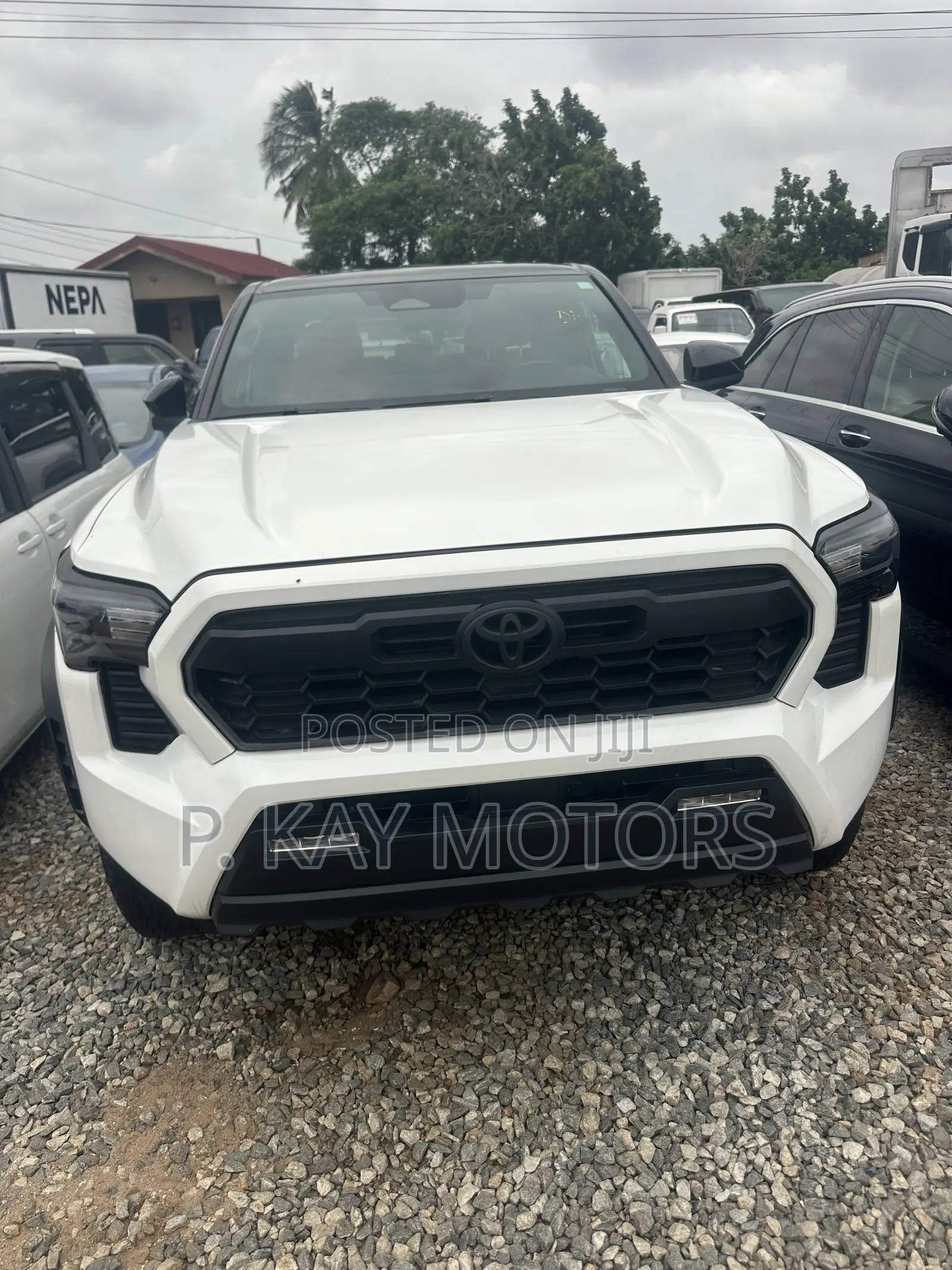 Toyota Tacoma SR5 Double Cab 6' Bed AT 2024 White