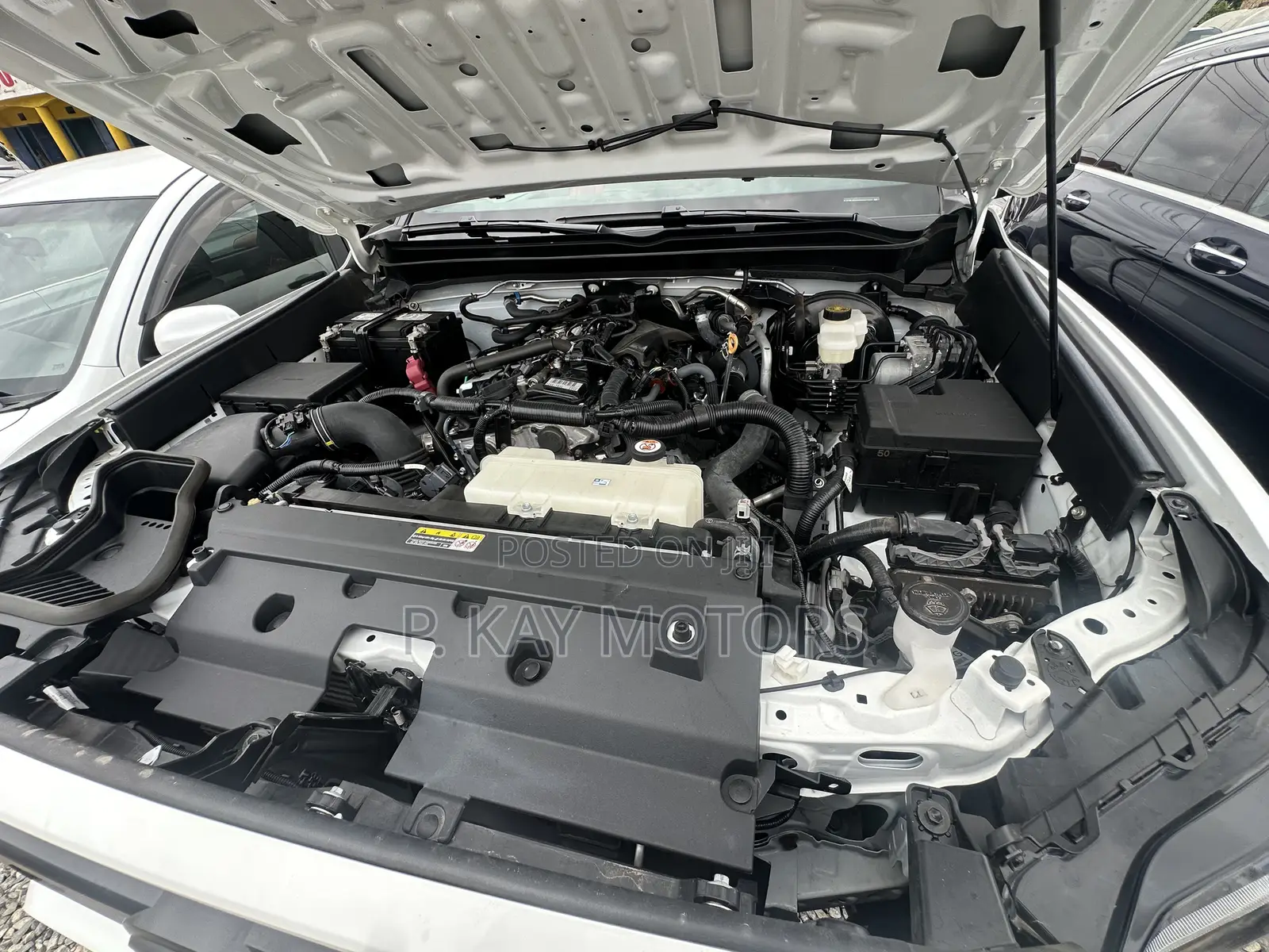 Toyota Tacoma SR5 Double Cab 6' Bed AT 2024 White