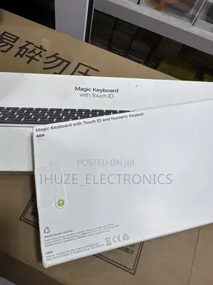 Black Magic Keyboard (Touch ID/Numeric Keypad) - USB-C