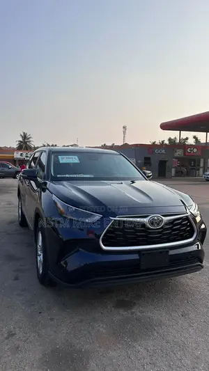 Toyota Highlander 2023 Blue