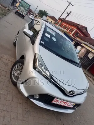 Toyota Vitz 2016 Silver