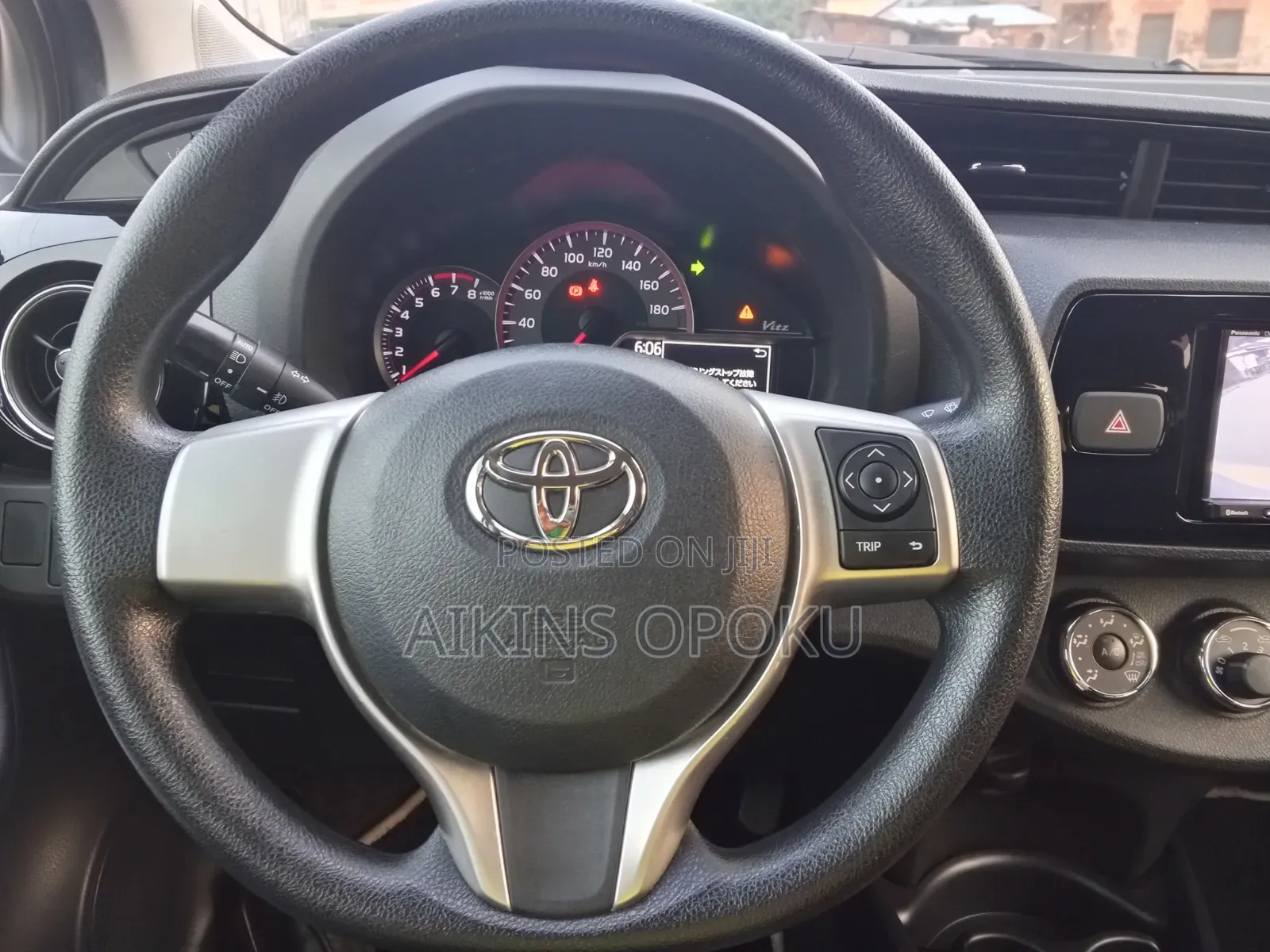 Toyota Vitz 2016 Silver