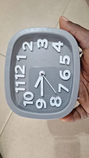 Modern Silent Table Clock – Minimalist Home Office Desk Clock