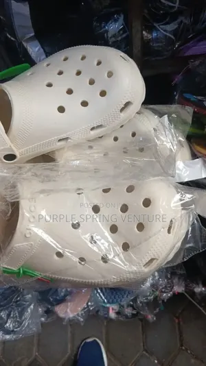 Quality Crocs for Factories and Clinics