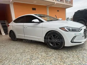 Hyundai Elantra 2017 White