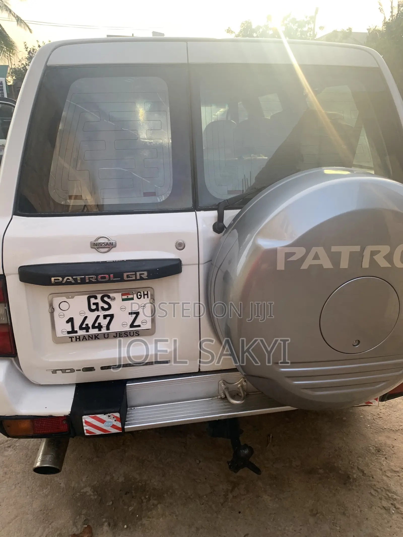 Nissan Patrol 2000 White
