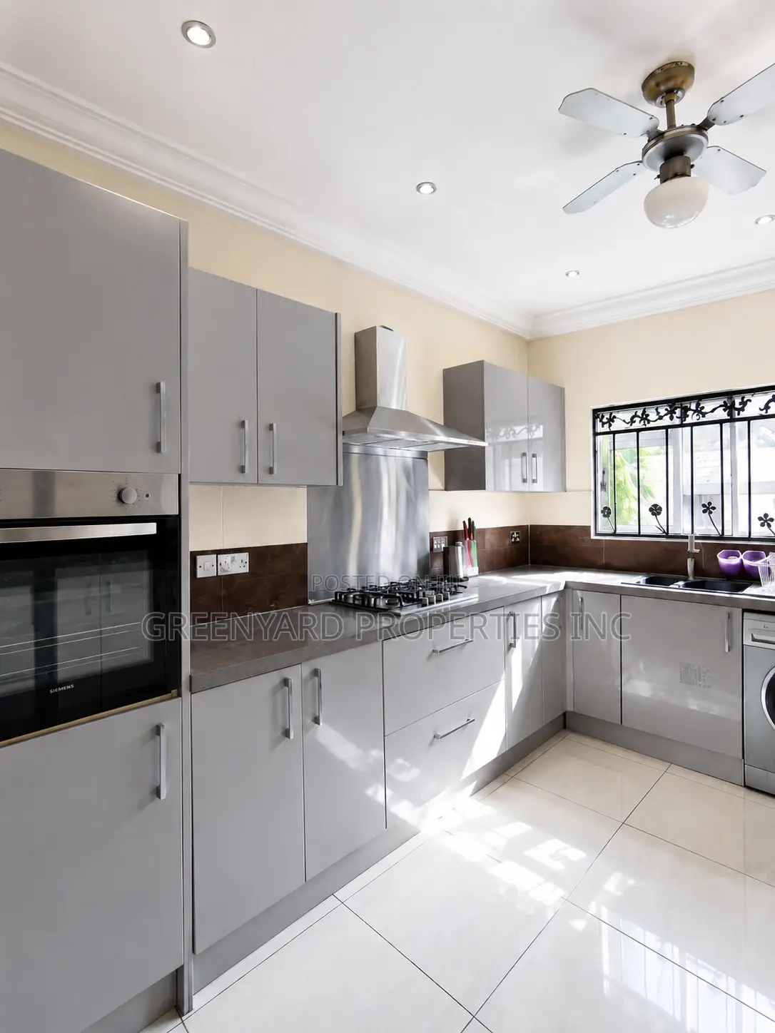 Furnished 2bdrm Apartment in Community 17, Spintex for sale