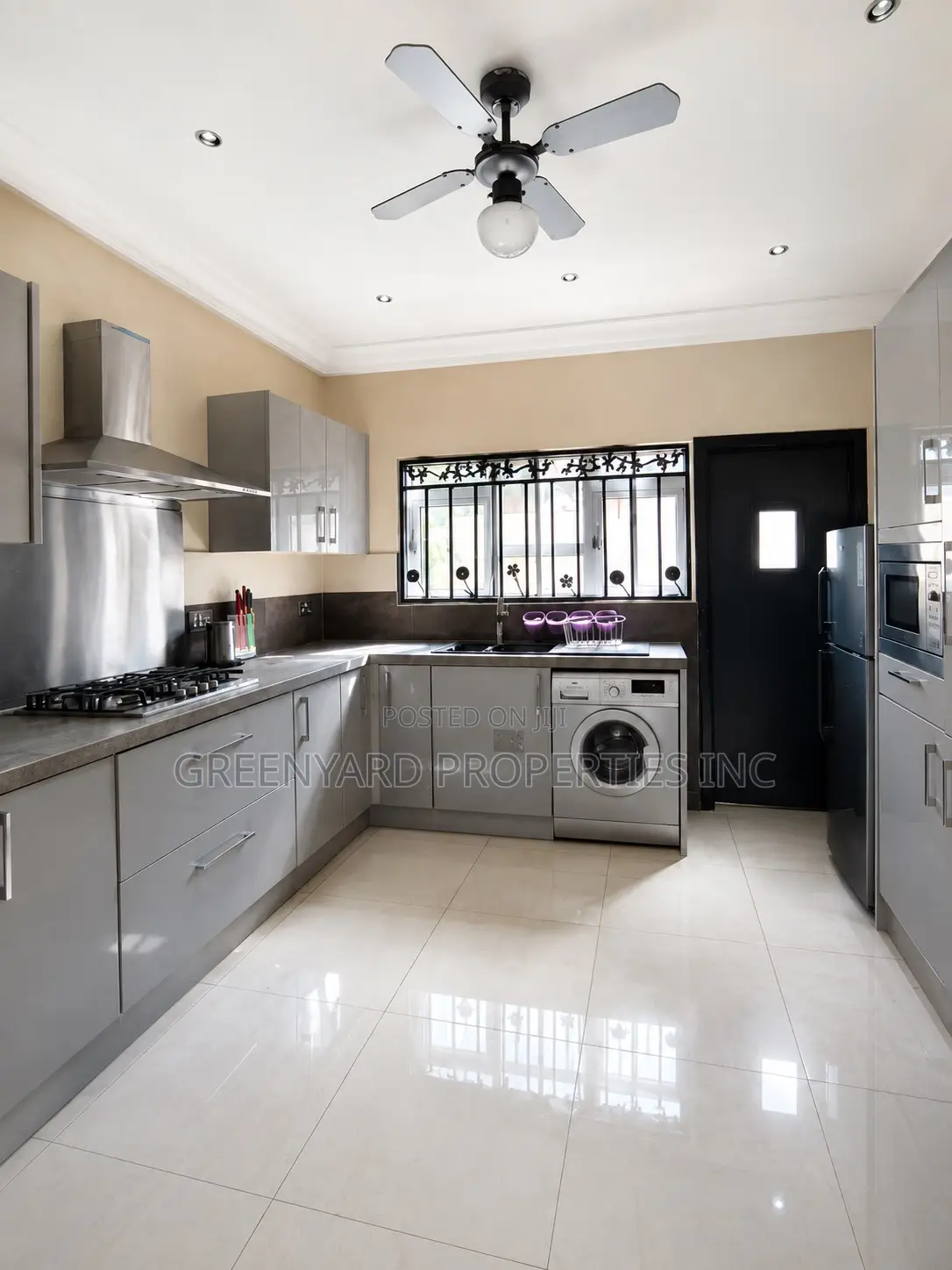 Furnished 2bdrm Apartment in Community 17, Spintex for sale