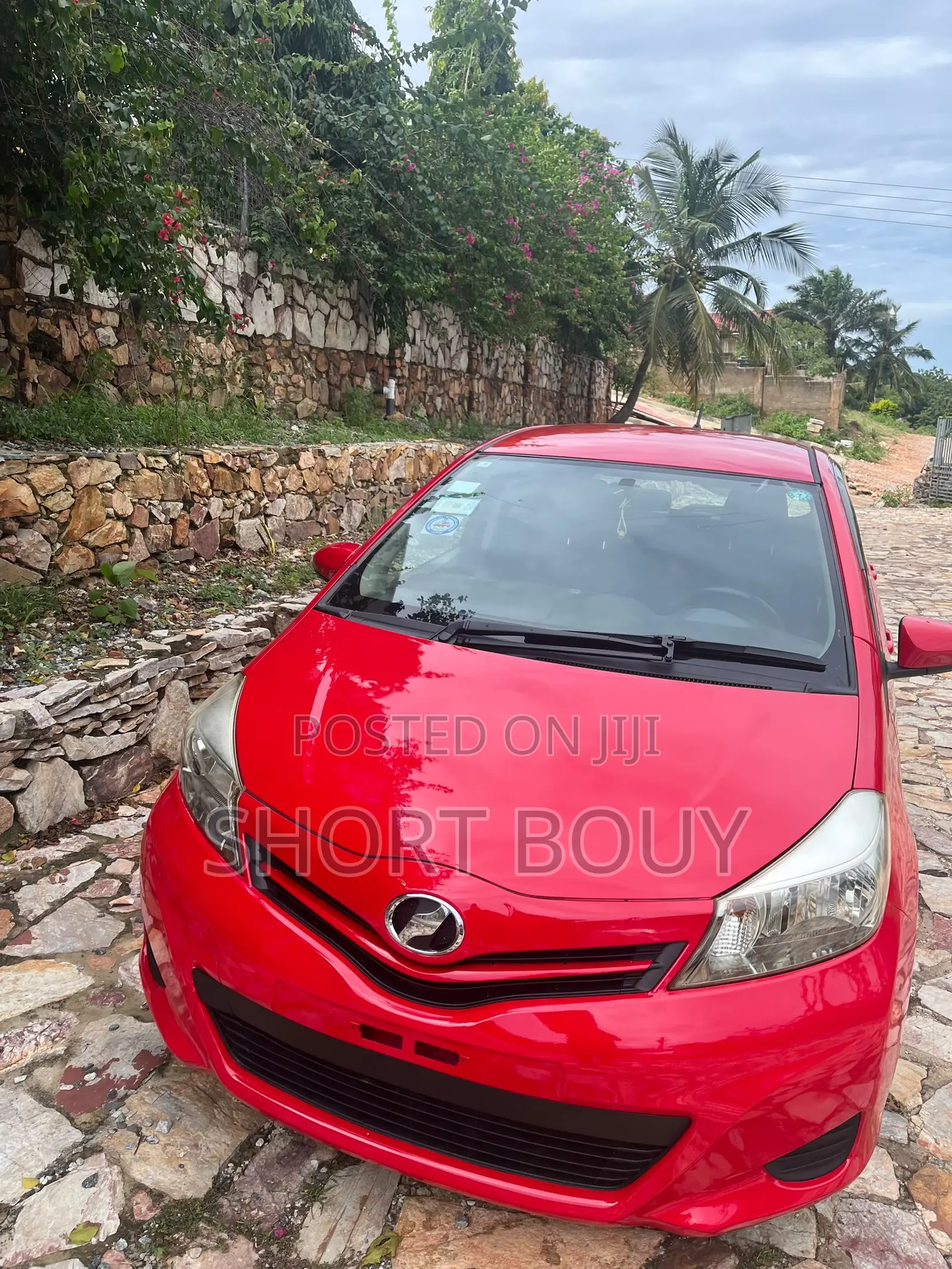 Toyota Vitz 1.5 FWD 5dr 2013 Red