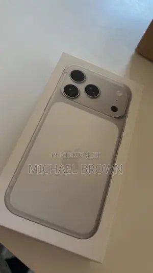 New Apple iPhone 17 Pro Max 256 GB Silver