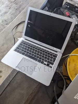 Laptop Apple MacBook 8GB Intel Core i5 SSD 256GB