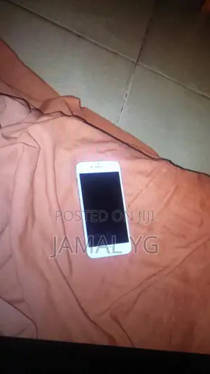 Apple iPhone 6s 32 GB Silver