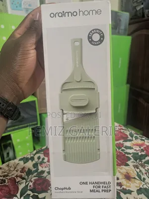 Oraimo ChopHub 3 in 1 Versatile Easy‐Clean Handheld Mandoline Slicer