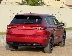 Mitsubishi Outlander SEL Black Edition 2024 Red