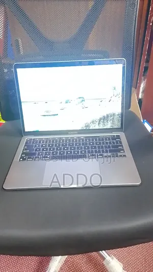 Laptop Apple MacBook Pro 2020 16GB Apple M1 SSD 256GB