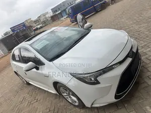 Toyota Corolla L 2021 White