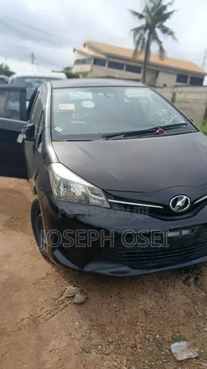 Toyota Vitz 2016 Purple