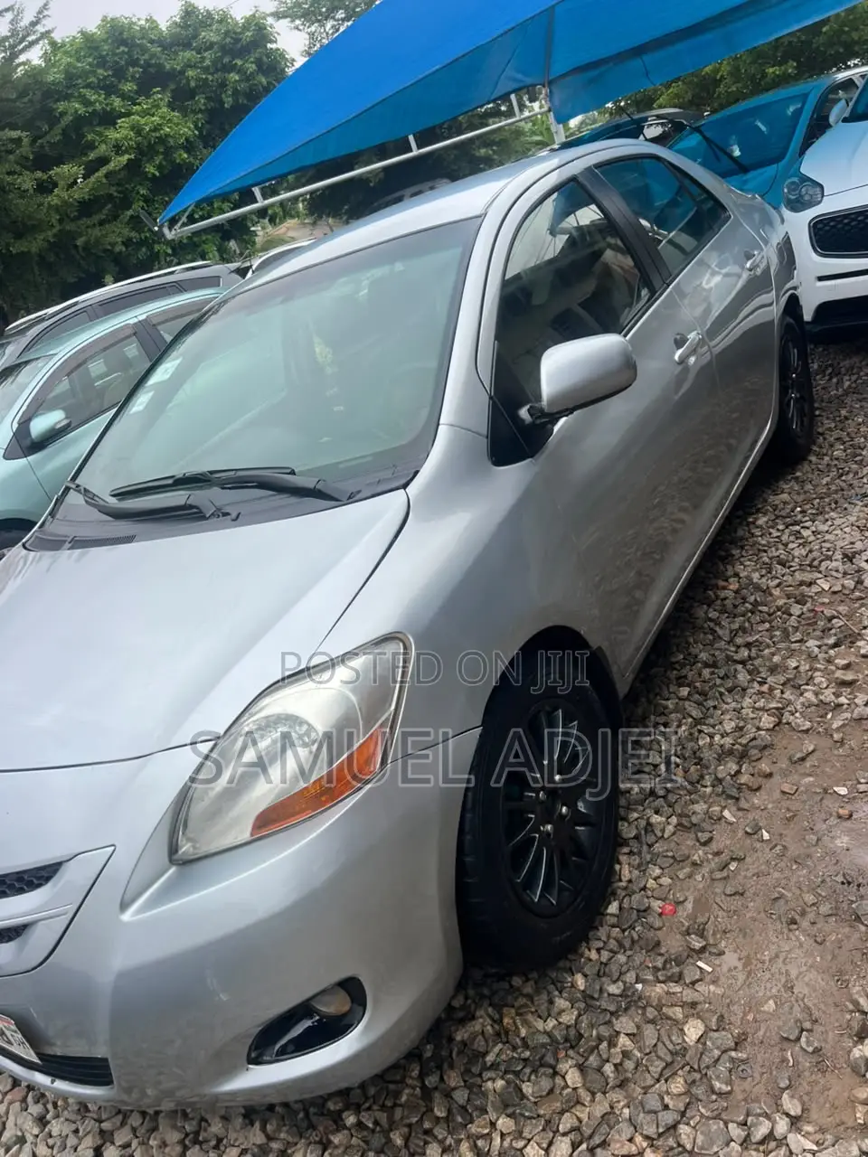 Toyota Yaris 2010 Silver