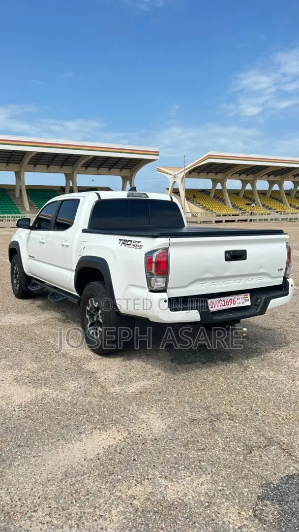 Toyota Tacoma TRD Off Road 2022 White
