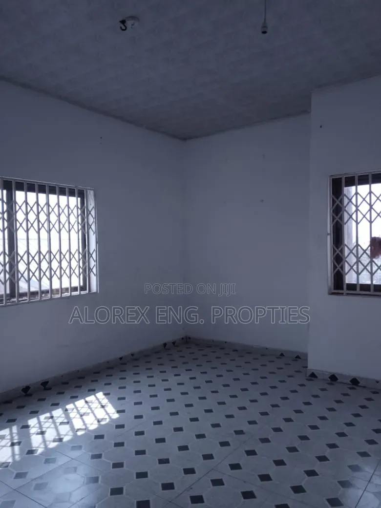 2bdrm Apartment in Adenta, Commandos for rent