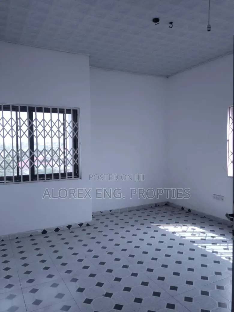 2bdrm Apartment in Adenta, Commandos for rent