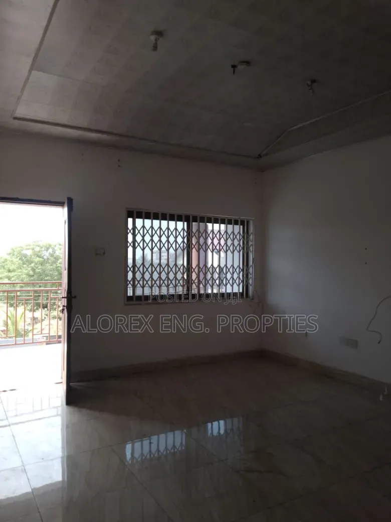 2bdrm Apartment in Adenta, Commandos for rent