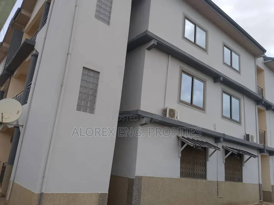 2bdrm Apartment in Adenta, Commandos for rent
