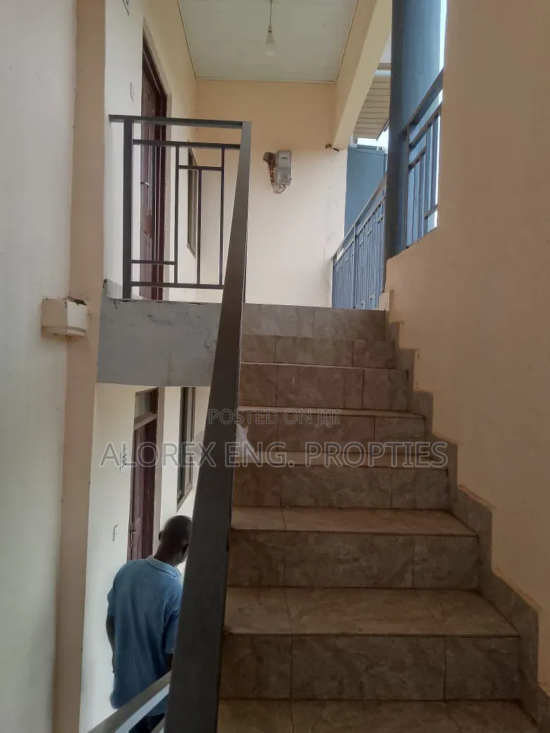 2bdrm Apartment in Adenta, Commandos for rent