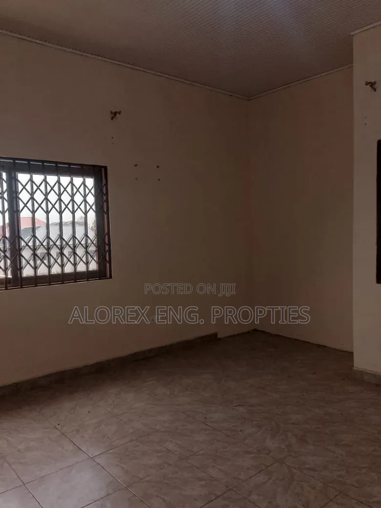2bdrm Apartment in Adenta, Commandos for rent