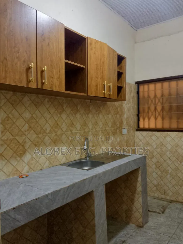 2bdrm Apartment in Adenta, Commandos for rent