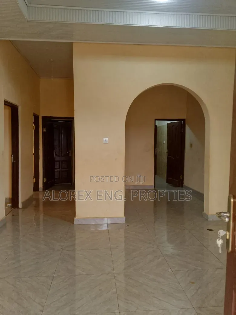 2bdrm Apartment in Adenta, Commandos for rent