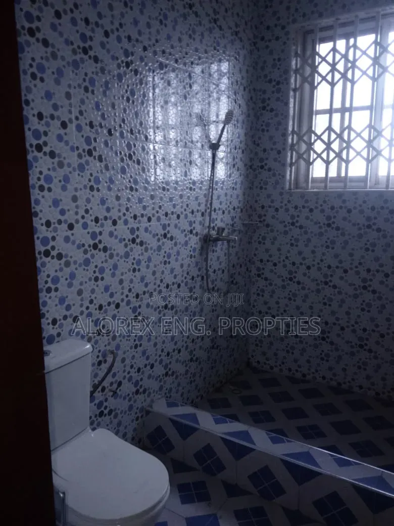 2bdrm Apartment in Adenta, Amrahia, Malejor for rent