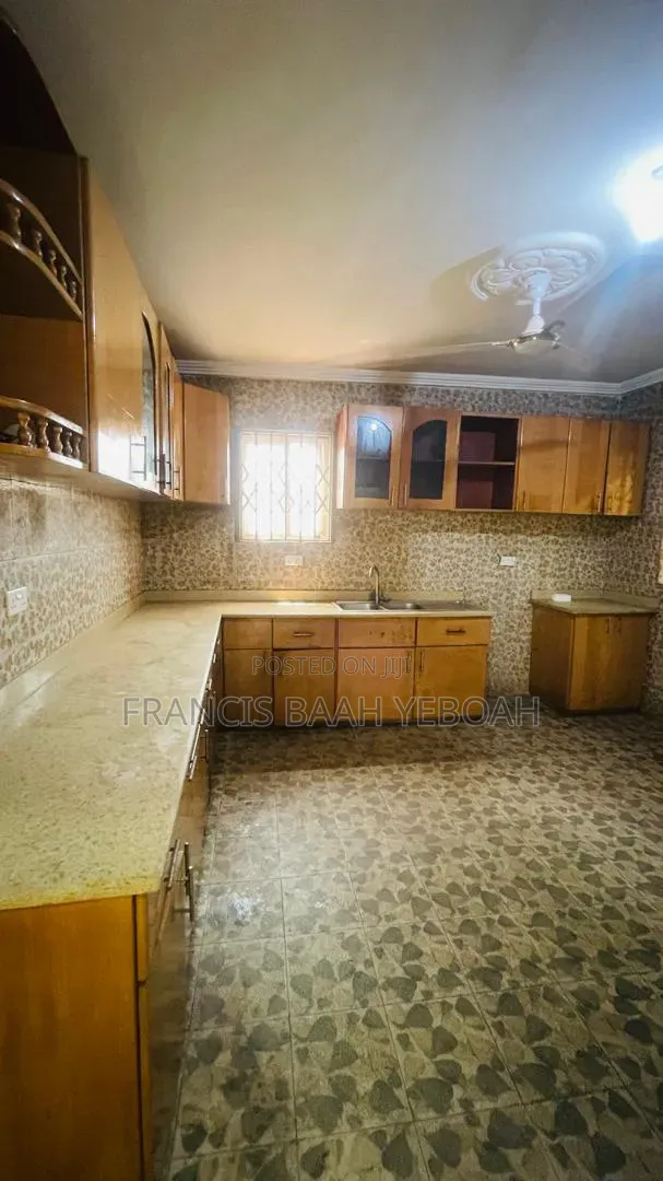 5bdrm House in Shining Star Real, Accra Metropolitan for rent