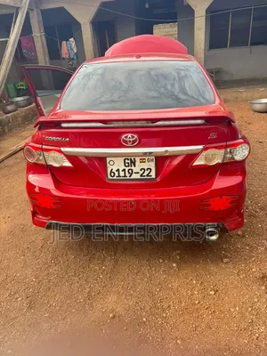 Toyota Corolla 2013 Red